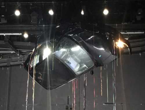 Crash Bühnenbild mit Autowrack im Theater Bremen