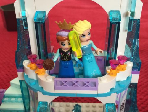 Die Frozen Schwestern Anna und Elsa in der Legoversion